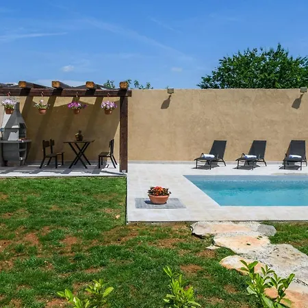 House Boky Holiday home